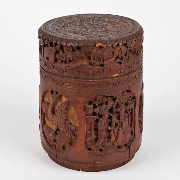 Chinese carved bamboo pot and cover: Chinese carved bamboo pot and cover Height: 6 1/2 in. , Diam. : 4 3/4 in. , Any representation in any catalogue or otherwise as to the origin,date,age,attribution, authenticity or estimated selling pr