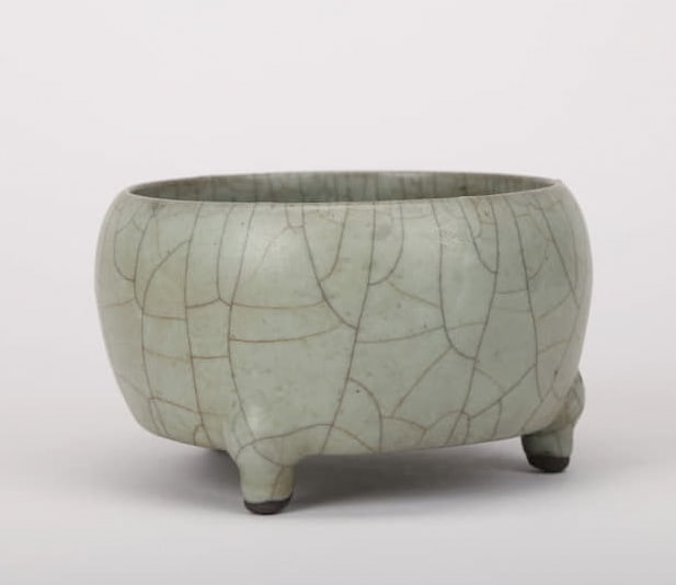 asian ceramic censer (1 of 4)