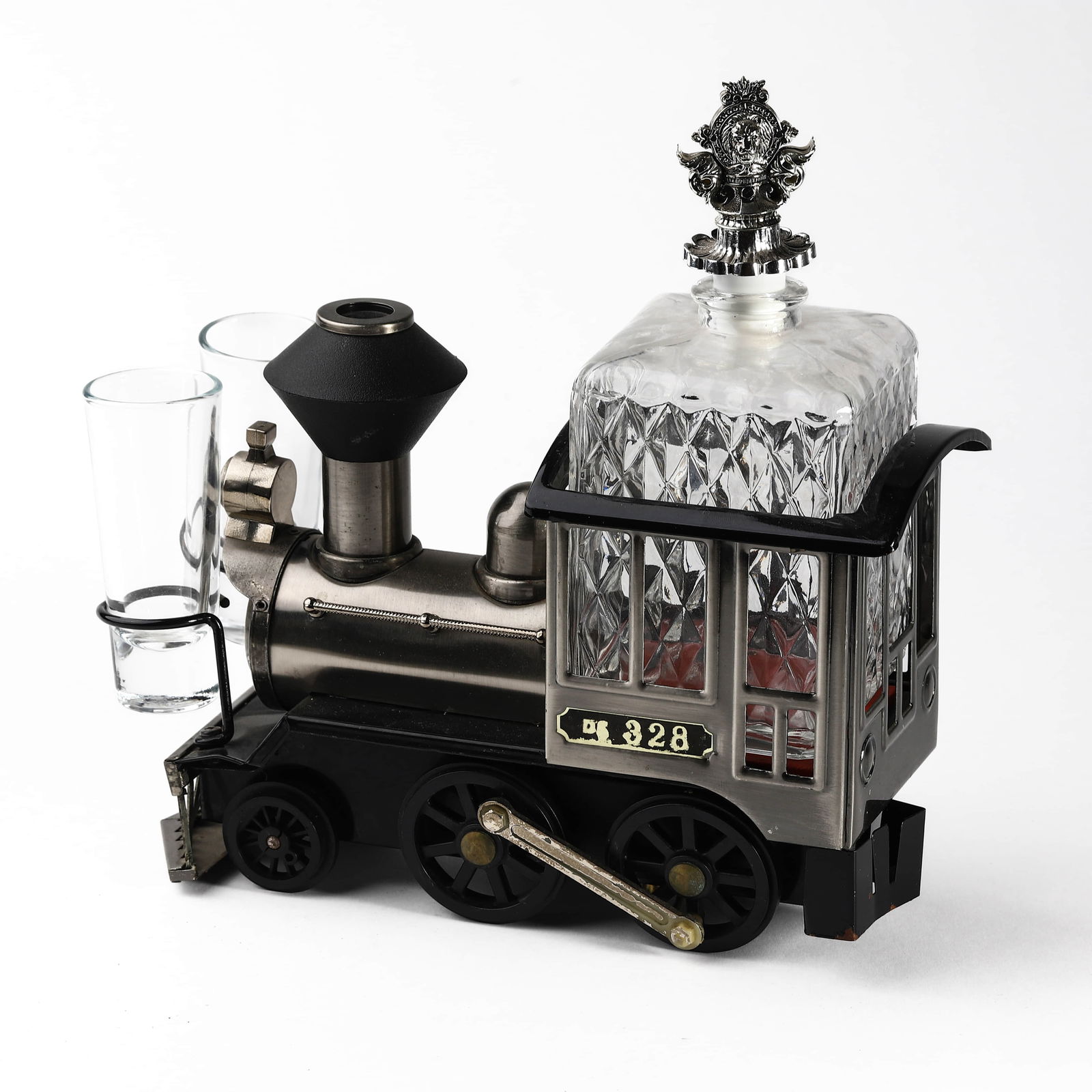 TRAIN-SHAPED LIQUOR DECANTER SET WITH MUSIC BOX AND GLASSES (1 of 8)