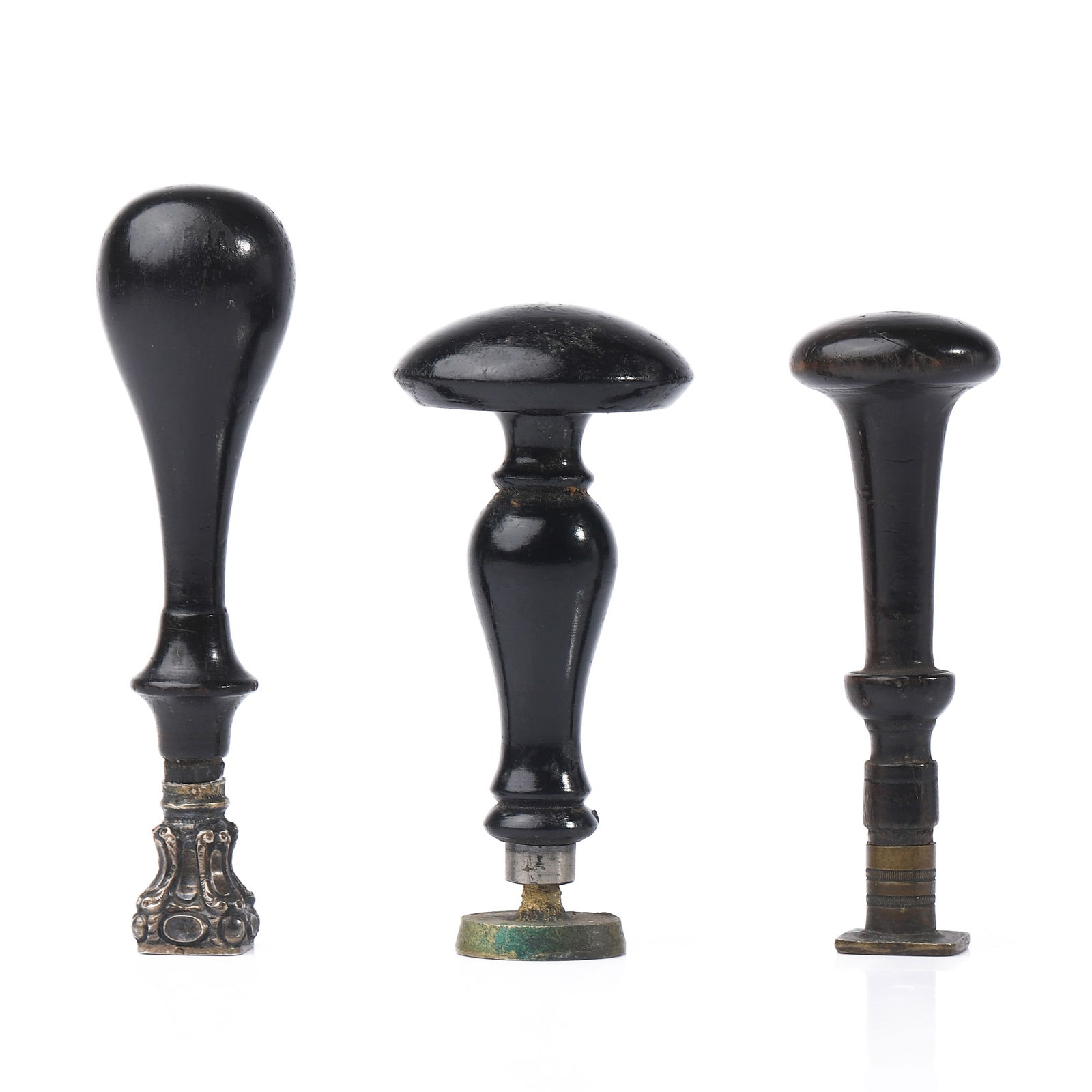 A GROUP OF THREE ANTIQUE WOOD AND BRASS WAX SEAL STAMPS (1 of 2)