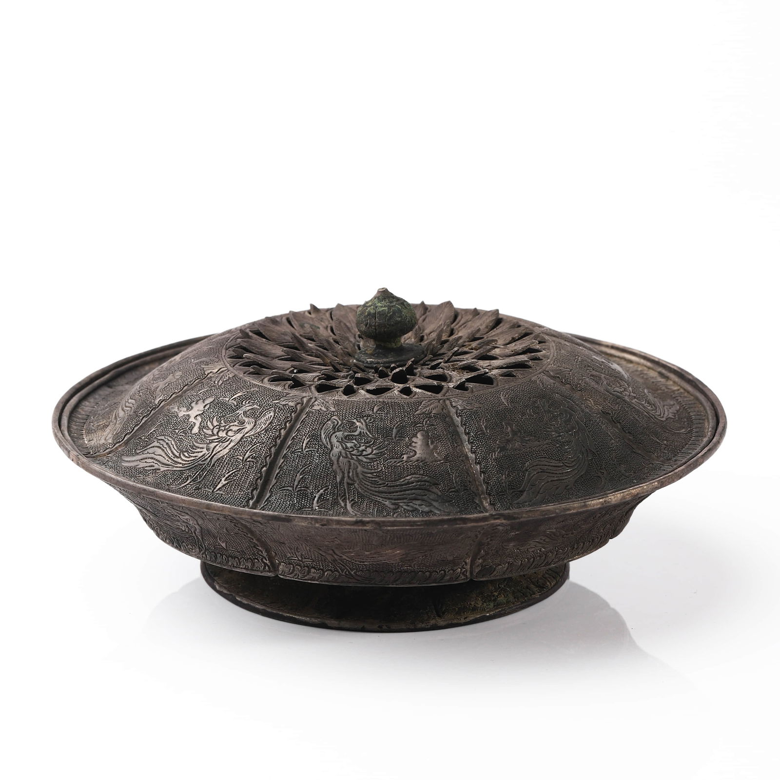 A CHINESE SILVER INCENSE BURNER WITH COVER (1 of 6)