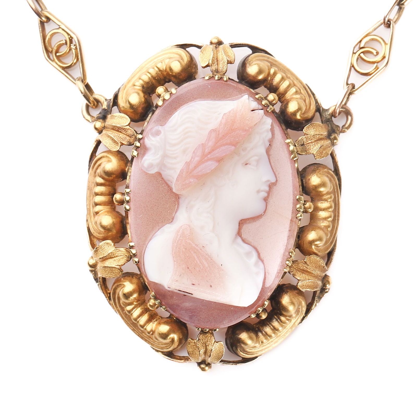 A CAMEO SHELL AND GOLD NECKLACE, 19TH CENTURY (1 of 5)