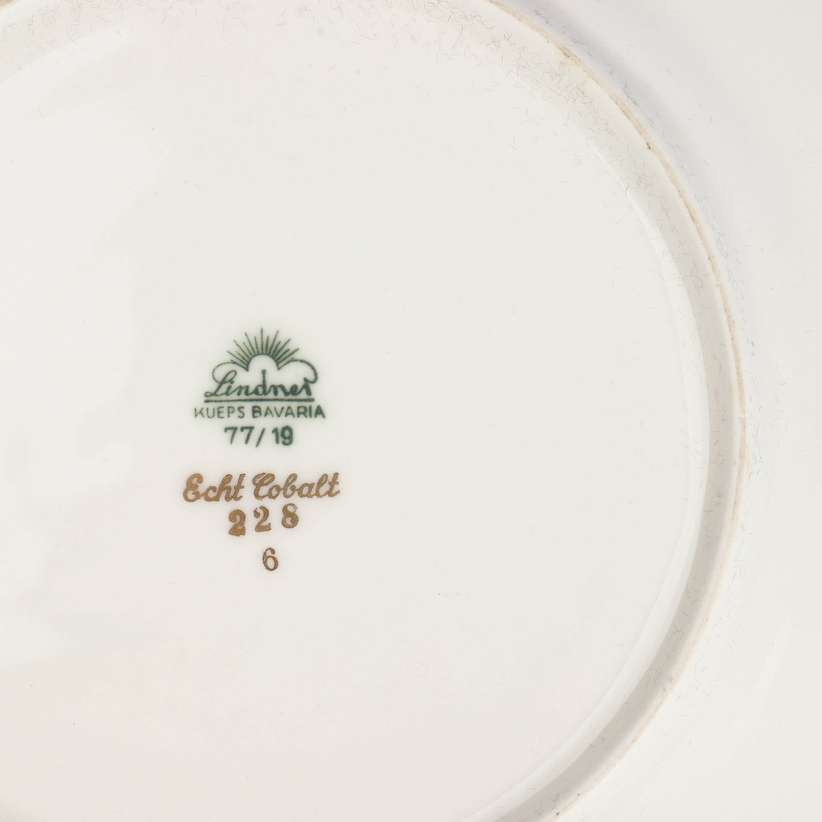 A BAVARIAN COBALT-GILT PORCELAIN CUP AND SAUCER SET - 4