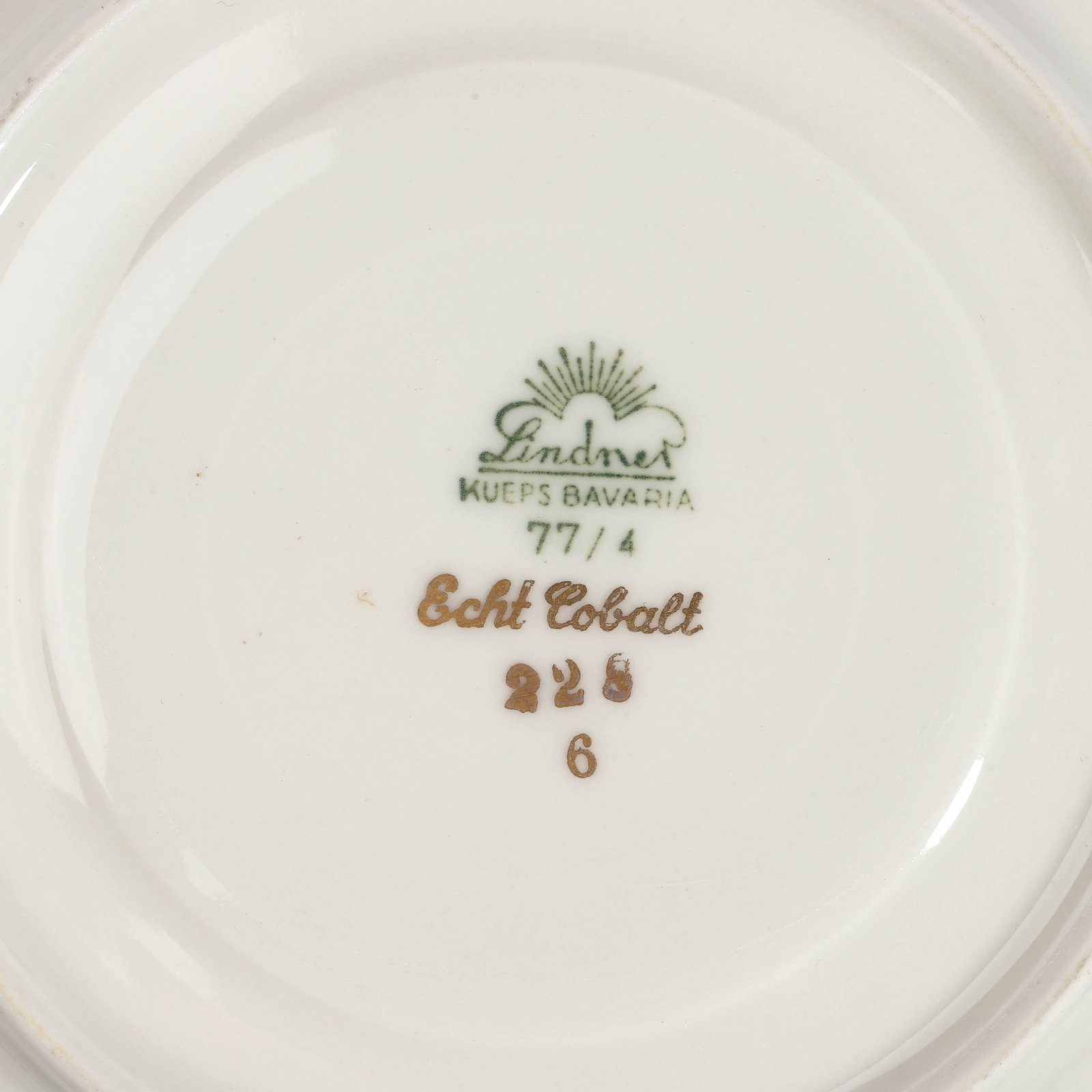 A BAVARIAN COBALT-GILT PORCELAIN CUP AND SAUCER SET - 6