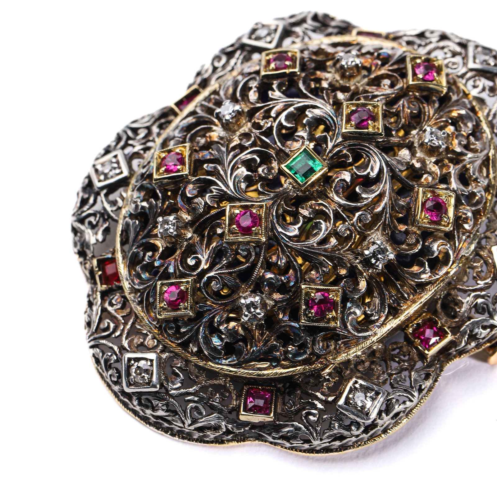 VICTORIAN PERIOD (1837–1901) ITALIAN NOBLEMAN'S CUSTOM-MADE GOLD AND SILVER LOCKET PENDANT - 3