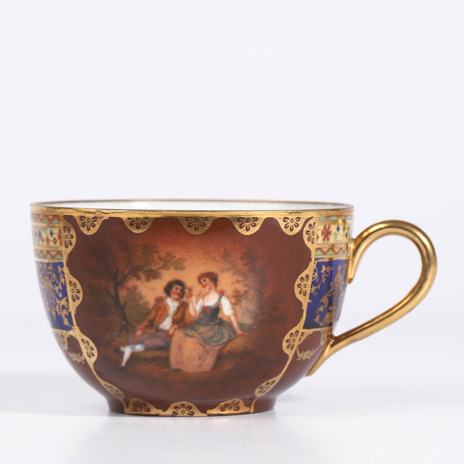A CONTINENTAL PORCELAIN CUP AND SAUCER SET - 7