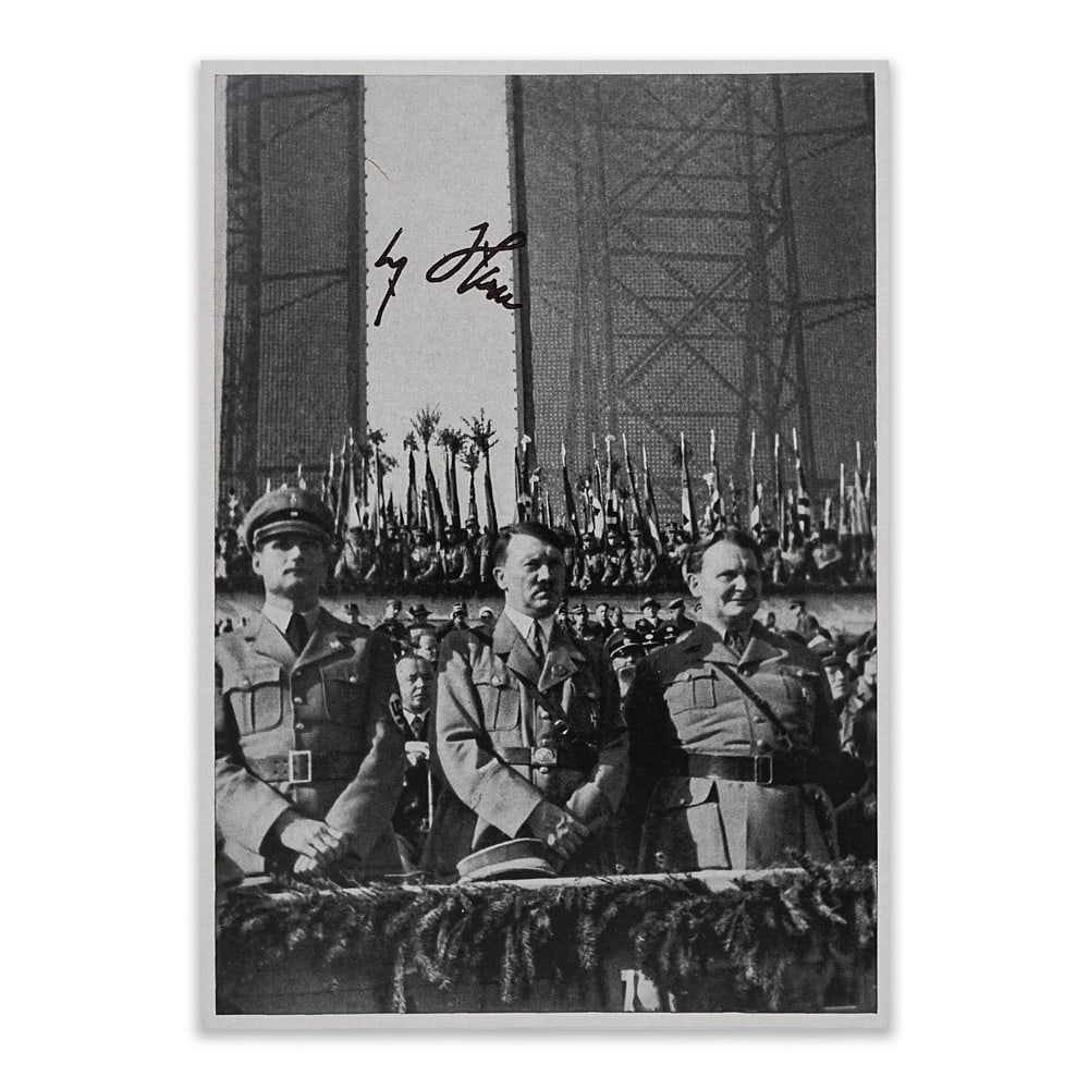 ADOLF HITLER SIGNED THIRD REICH PROPAGANDA PHOTO CARD (1 of 2)