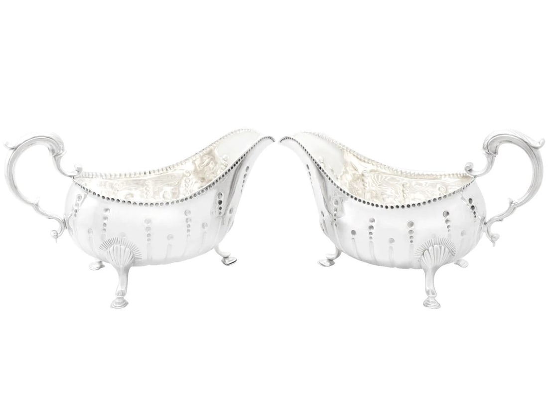 SET OF SILVER-STYLE LEAF-FORM SAUCE BOATS (1 of 3)