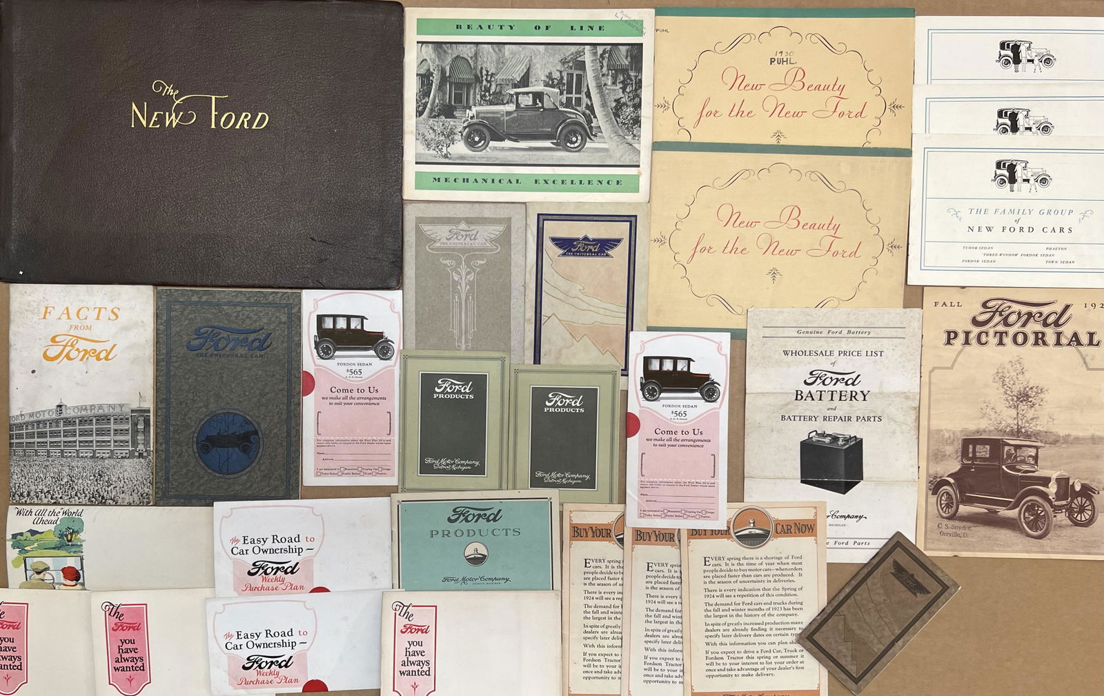 Ford Model T, A brochures 1928 Dealer's Album (1 of 3)