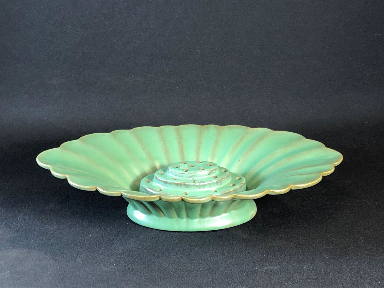 Early Catalina Pottery Fluted Console Bowl & Flower (1 of 10)