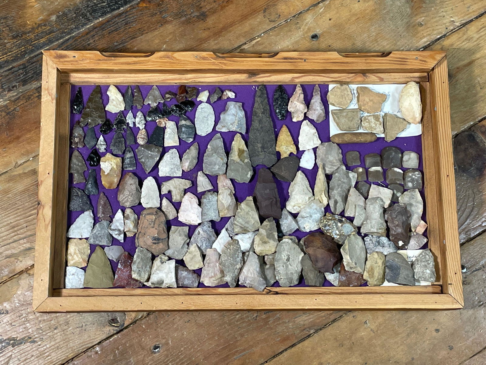 Large Assortment Of Arrowheads & Artifacts (1 of 4)
