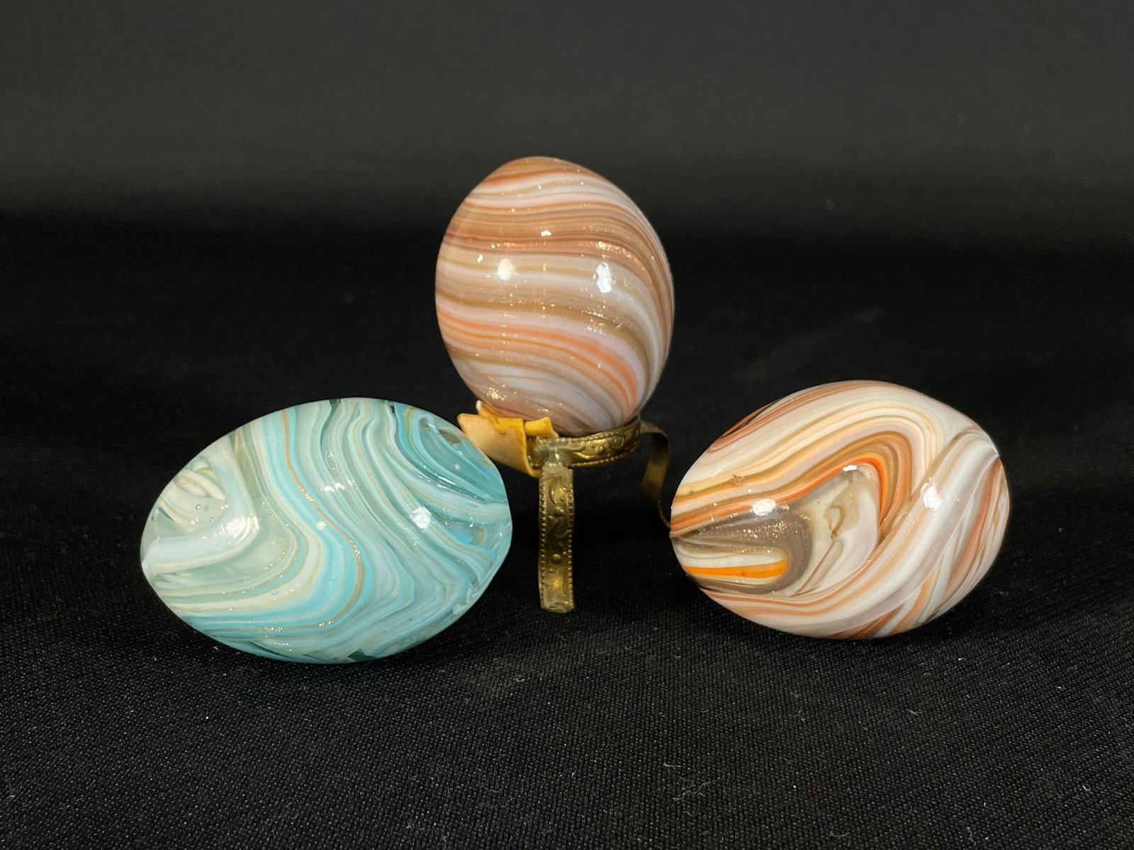 (3) Venetian Glass Swirl Eggs (1) With Stand: ...