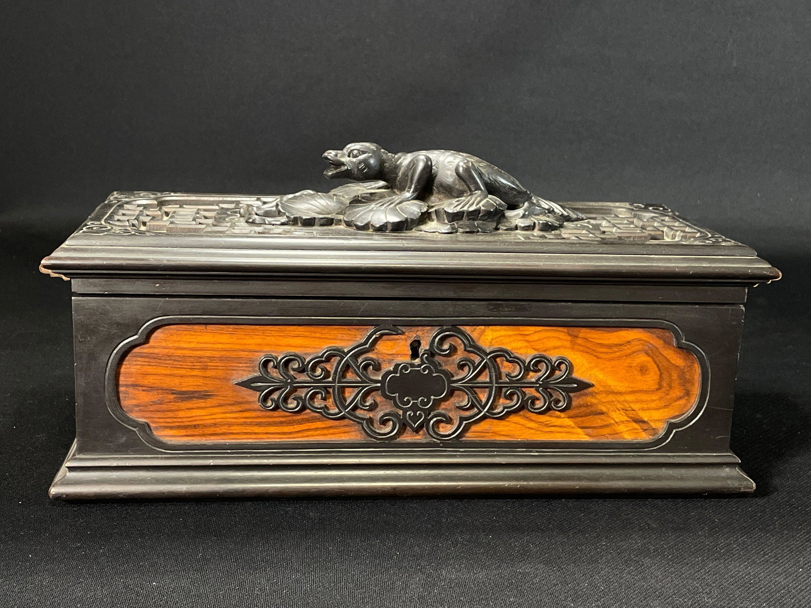 Ornate Rosewood Inlaid Jewelry Box w/ Carved Amphibian On Lid And Pleated Cushioned Interior: 12-1/2" x 6" x 7"