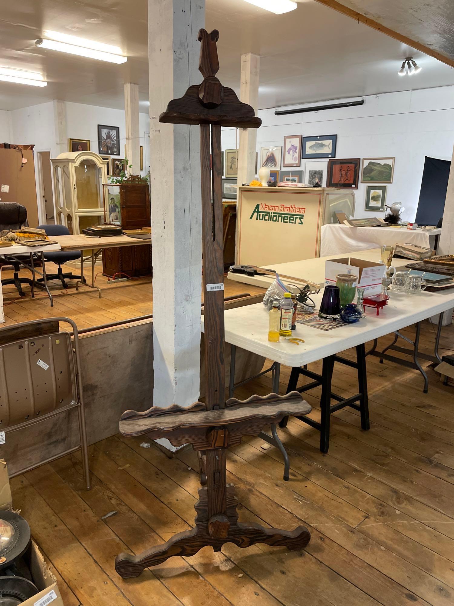 78" Ajustable  Wood Easel (1 of 2)