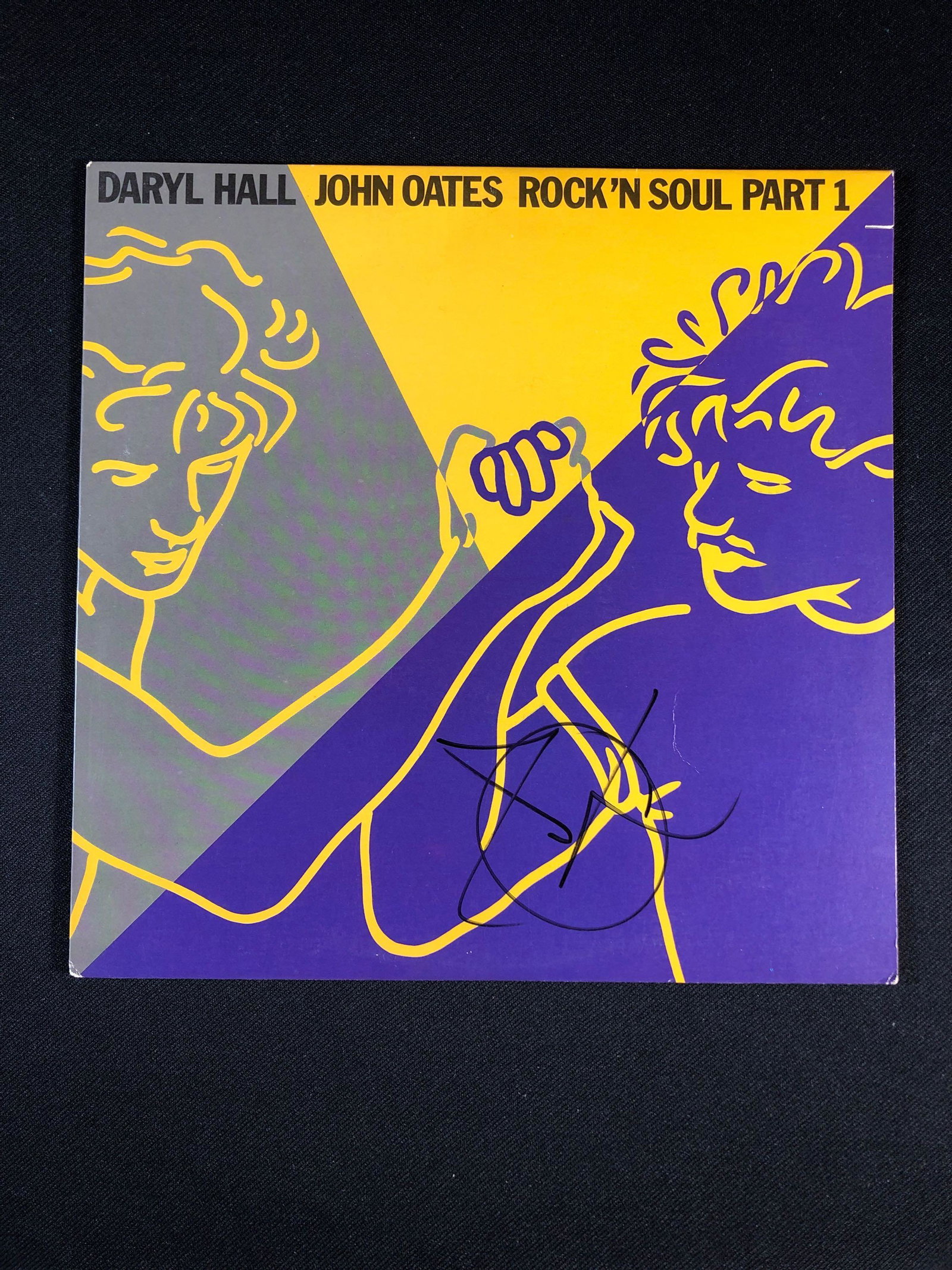 Daryl Hall and John Oates "Rock N' Soul Part 1" Autographed Album Signed by John Oates: ...