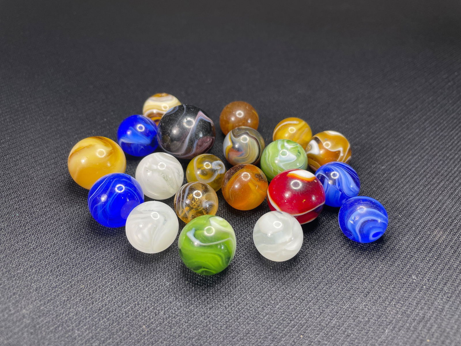 (20) Assorted Marbles, Large (1 of 1)