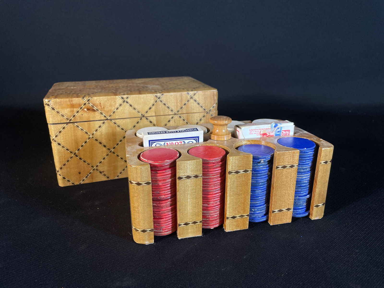 Paper Poker Chips Set in Wood Box (1 of 4)