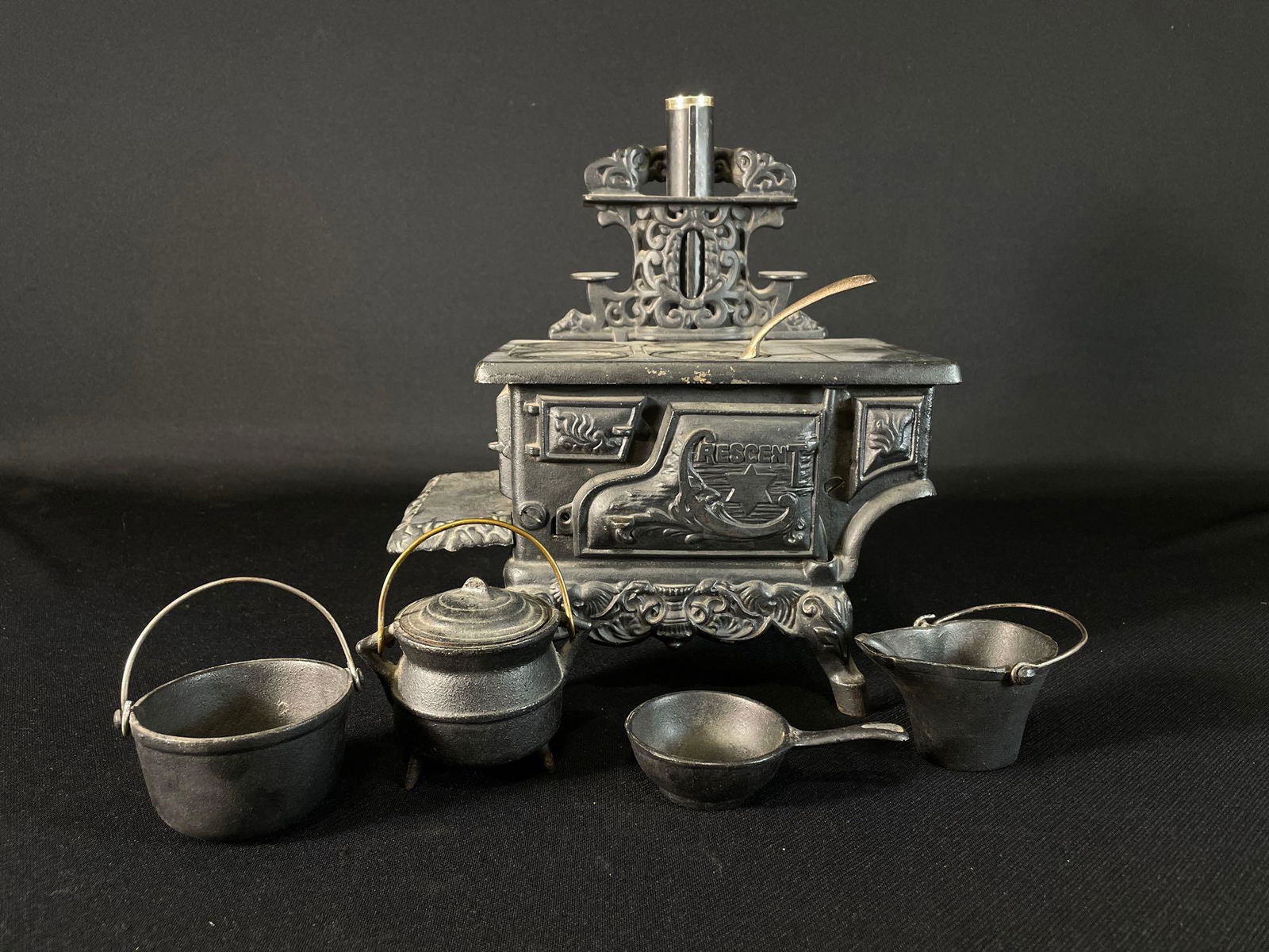 Crescent Cast Iron Toy Stove (1 of 11)
