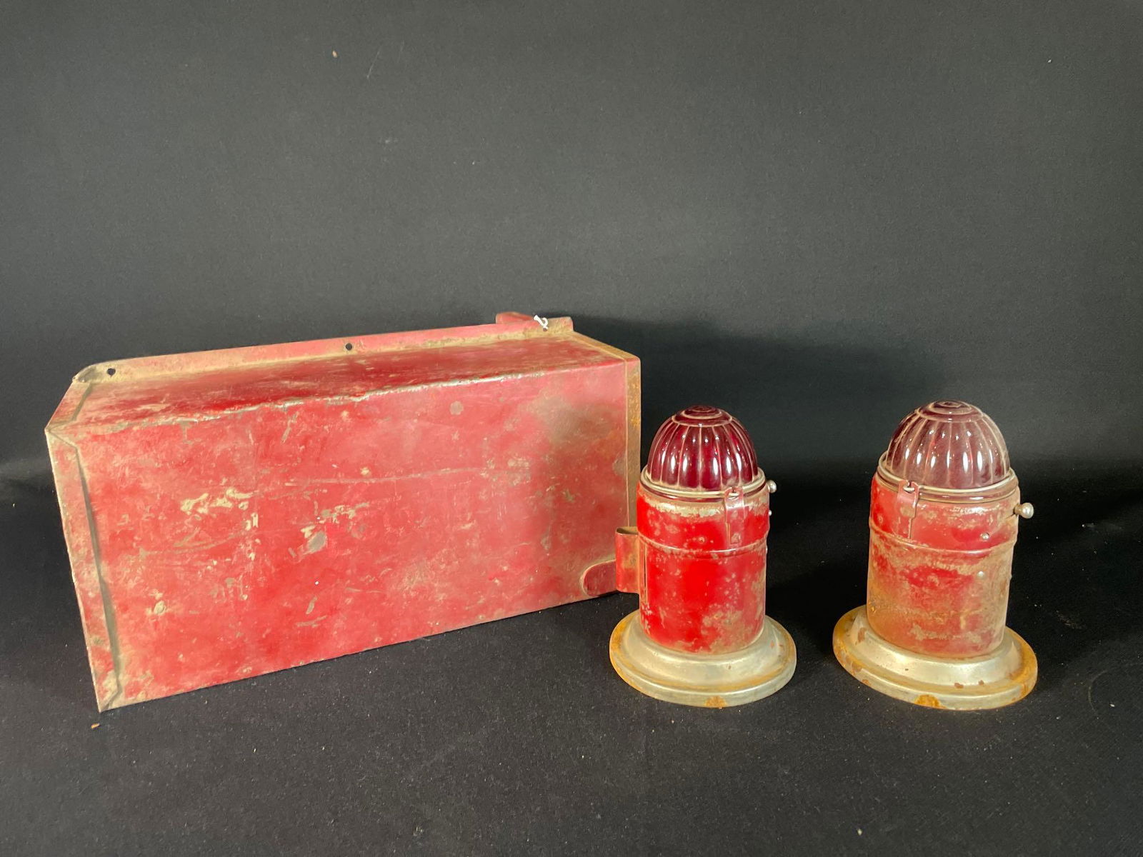 (3) Ecomomy Electric "Ecolite" Battery Operated Lantern w/ Red Dome, In original Metal Box (1 of 4)