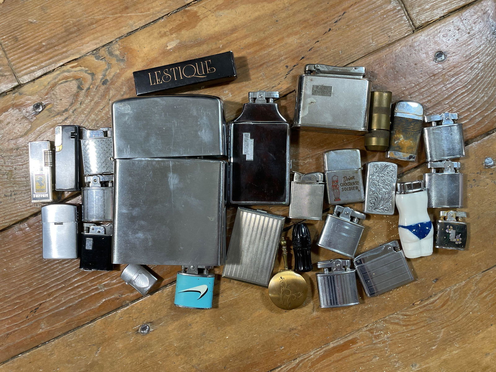 (24) Misc. Lighters , Cigarette Cases and Personal Ashtray (1 of 1)