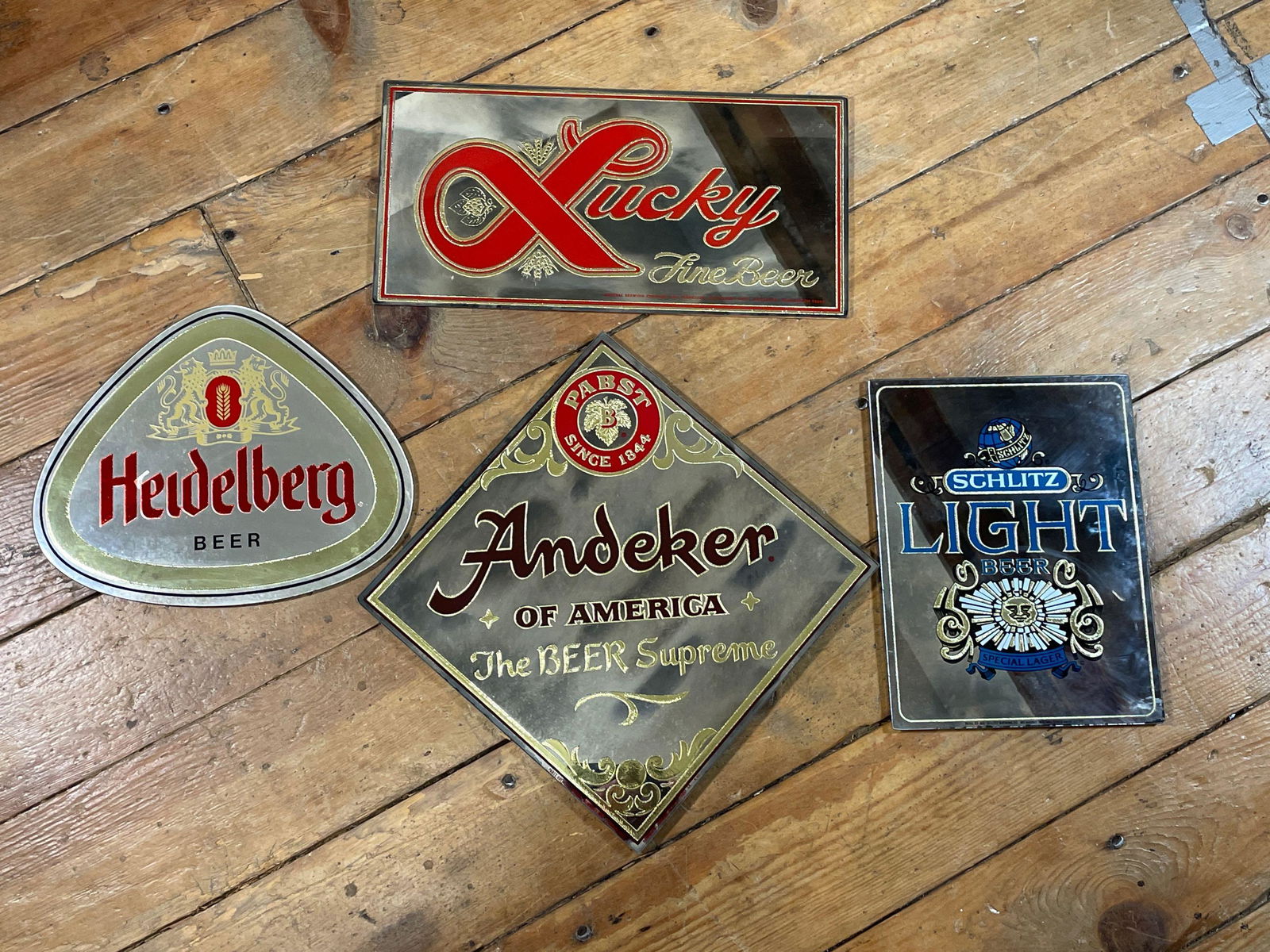 (4) Unframed Glass Beer Signs (1 of 5)