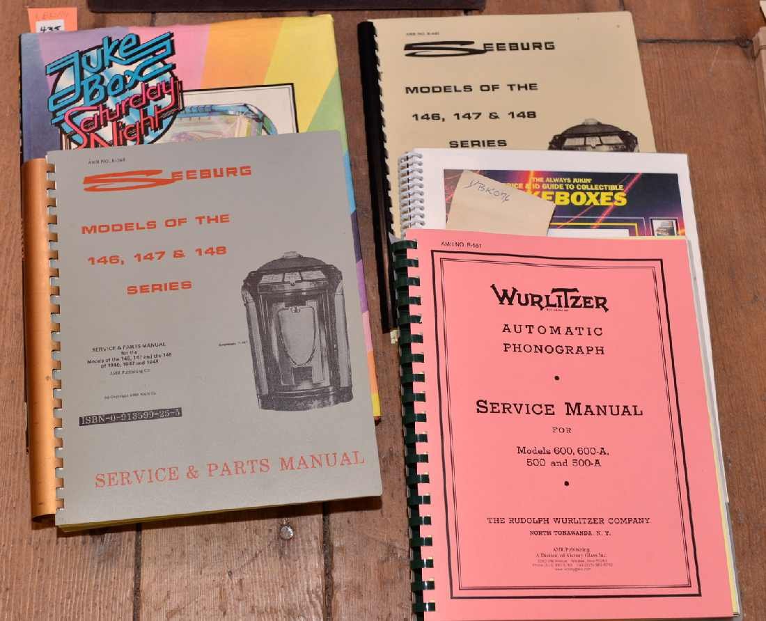 5 JUKEBOX BOOKS: 1-GENERAL GUIDE & 4-SERVICE MANUA: 5 JUKEBOX BOOKS: 1-GENERAL GUIDE & 4-SERVICE MANUALS FOR WURLITZER, SEEBURG, ETC.
