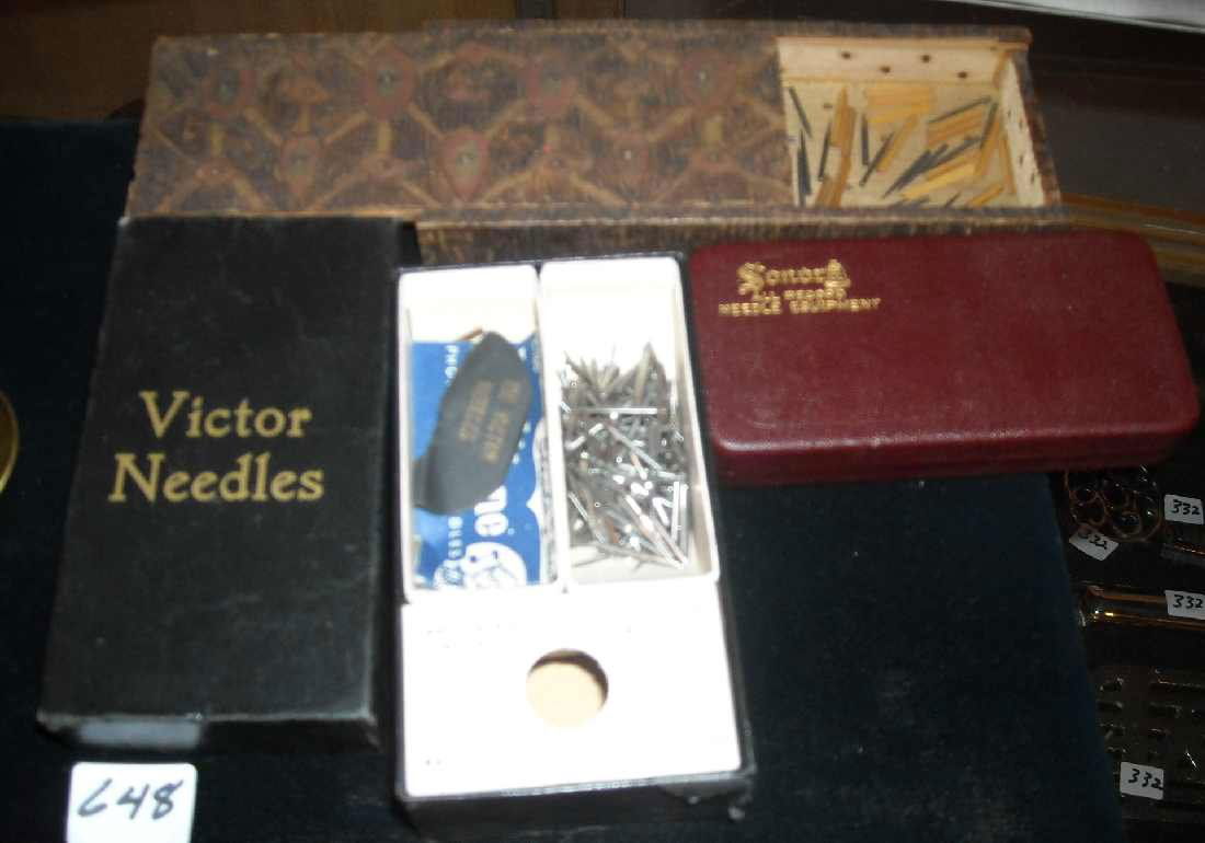 3 NEEDLE CASES W/ NEEDLES. INCLS. SONORA W/ GOLD P: 3 NEEDLE CASES W/ NEEDLES. INCLS. SONORA W/ GOLD PLATED & IVORY NEEDLE IN ORG. BOX