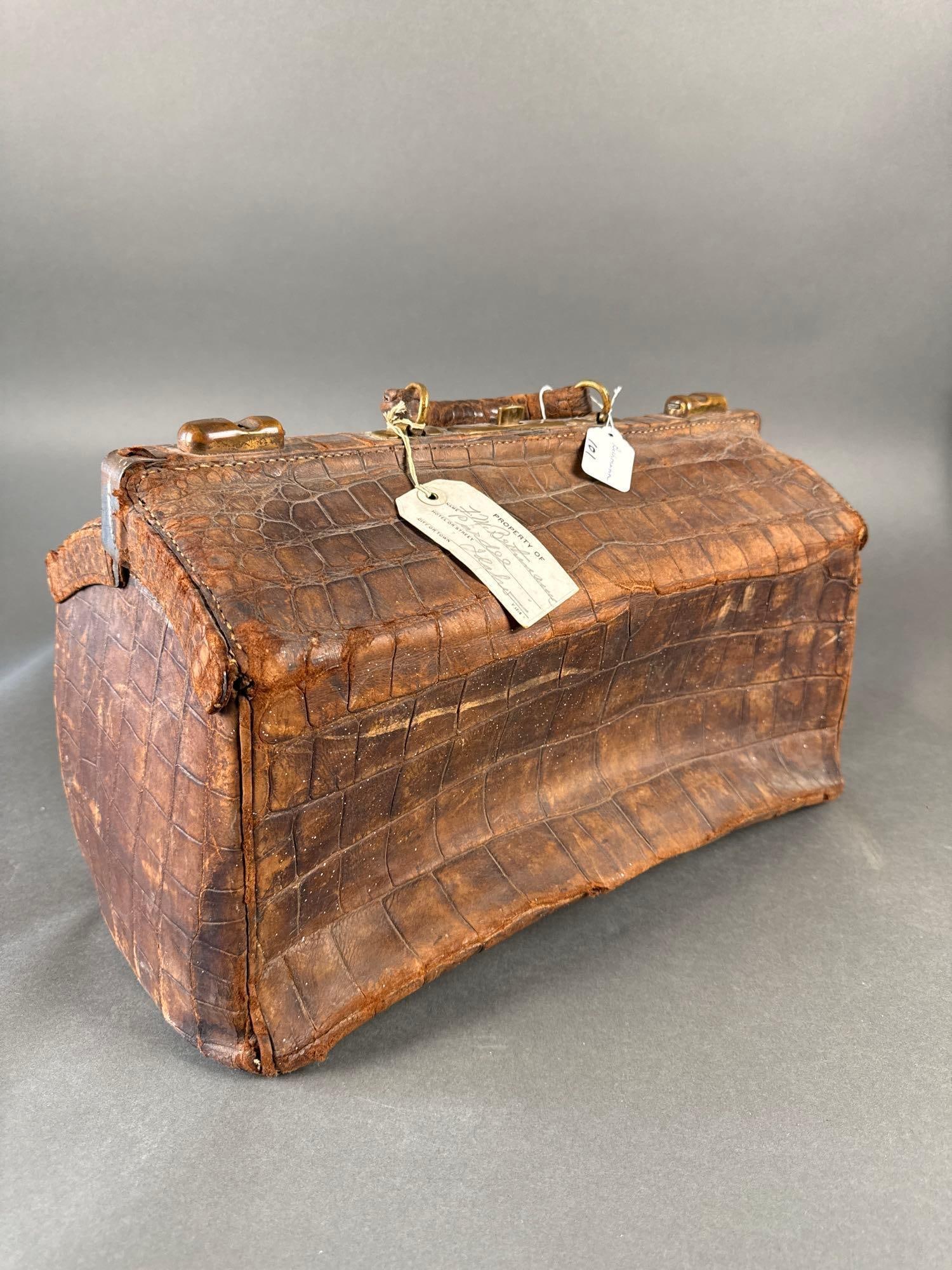 Early Alligator bag belonging to Freida Bethmann of Pardee, Idaho (1 of 8)