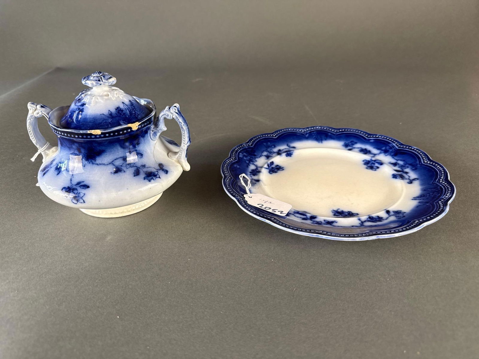 2 pieces Flow Blue St.Louis (1 of 6)