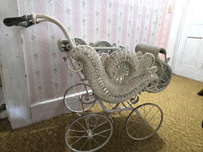 Wicker baby stroller: large size Low Estimate: 40.00 High Estimate: 80.00