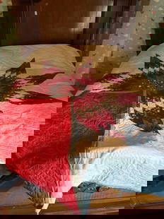 Large Washington State College star quilt: Large Washington State College star quilt  Low Estimate: 20.00 High Estimate: 60.00