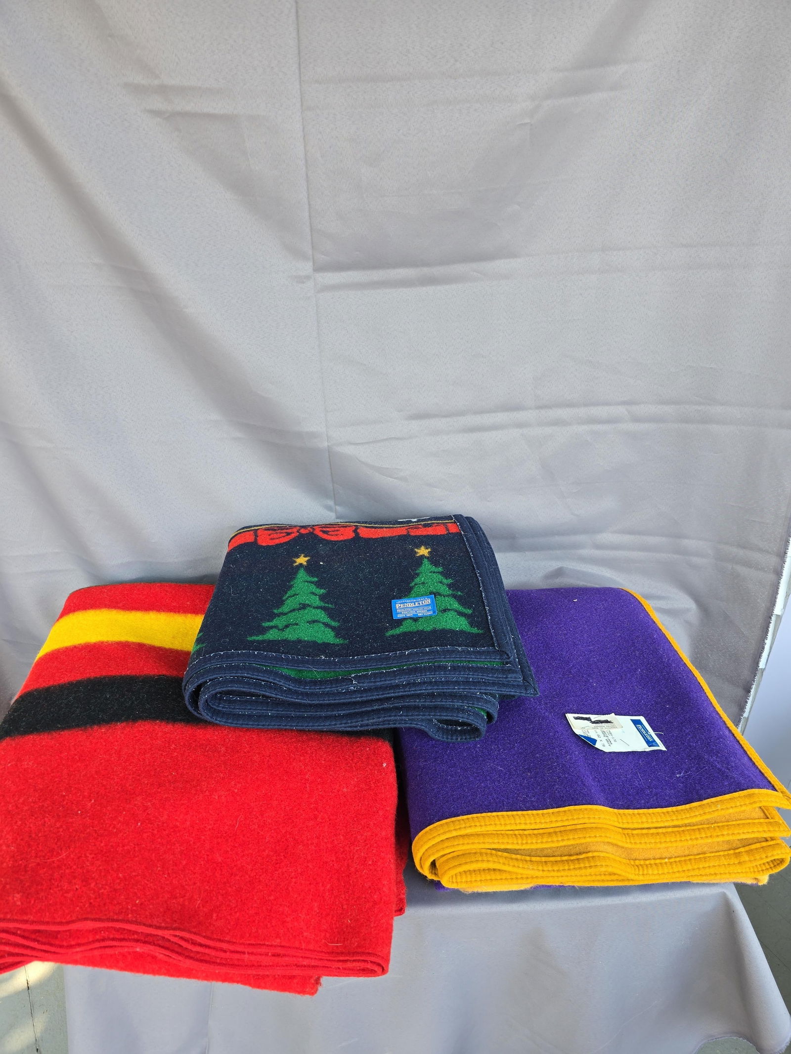 3 Pendleton blankets (1 of 3)
