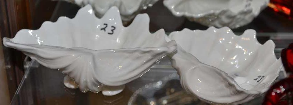 2 WEDGEWOOD WHITE SEASHELL DISHES, 7" & 5 1/2": 2 WEDGEWOOD WHITE SEASHELL DISHES, 7" & 5 1/2"