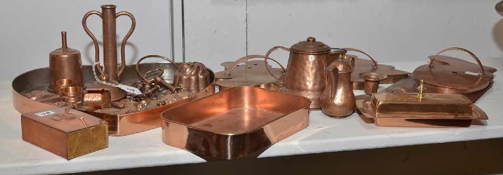17 COPPER PIECES, INCLUDING COOKIE CUTTERS, MOLDS,: 17 COPPER PIECES, INCLUDING COOKIE CUTTERS, MOLDS, NAPKIN RINGS, CANDLE HOLDER ETC.