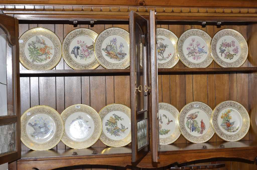 12 LENOX 10 1/2" COLLECTOR PLATES LIMITED EDITION OF: 12 LENOX 10 1/2" COLLECTOR PLATES LIMITED EDITION OF BOEHM BIRDS, FROM ORIGINALS OF EDWARD MARSHALL BOEHM. MOCKINGBIRDS, WOOD THRUSH, ROBIN