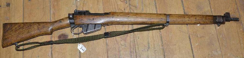 LEE-ENFIELD #4 MK 2 BOLT ACTION .303 BRITISH MILITARY: LEE-ENFIELD #4 MK 2 BOLT ACTION .303 BRITISH MILITARY RIFLE. FULL STOCK W/ SLING, ADJUSTABLE FLIP UP SIGHT, S/N PF328960. ALSO MARKED 11/54, 25 3/8" BARREL.