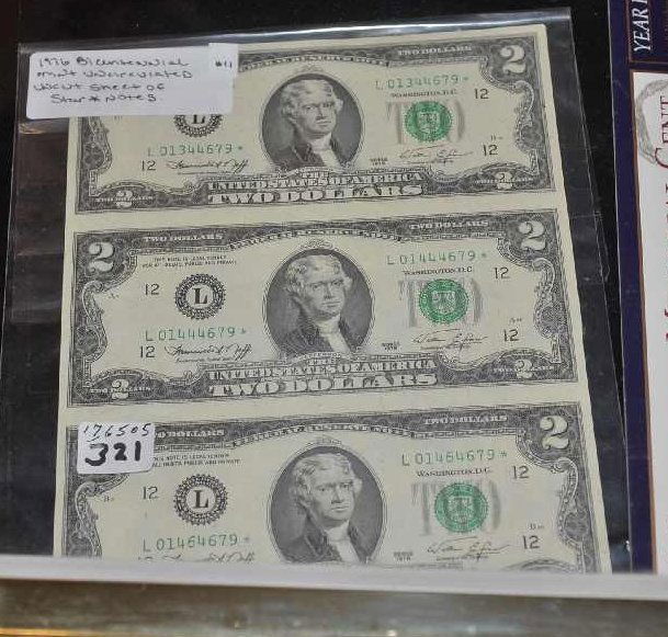 1976 BICENTENNIAL MINT UNCIRCULATED UNCUT SHEET OF STAR: 1976 BICENTENNIAL MINT UNCIRCULATED UNCUT SHEET OF STAR NOTES, 2 DOLLAR BILLS.