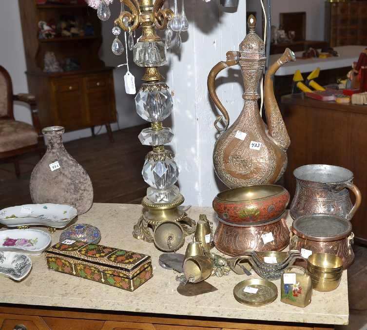 16 MID EASTERN COPPER & BRASS ITEMS INCLUDING 18": 16 MID EASTERN COPPER & BRASS ITEMS INCLUDING 18" TEAPOT, ASH TRAYS, HANDLED POT, BOWLS
