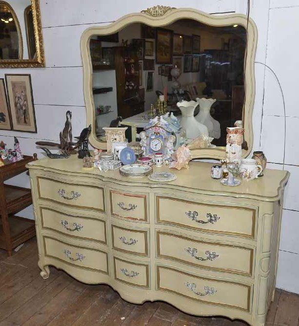 Drexel 9 Drawer Dresser W Mirror In French Provincial Sep 14