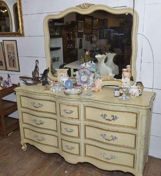 Drexel 9 Drawer Dresser W Mirror In French Provincial Sep 14