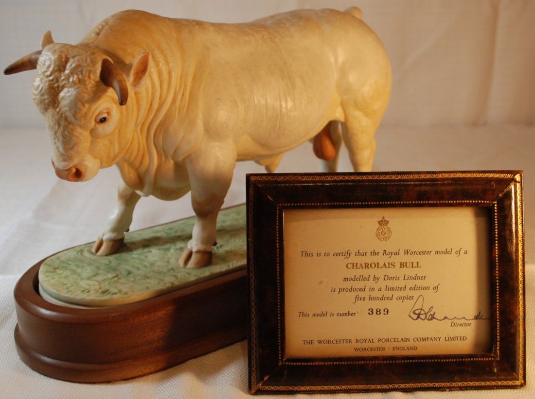 Royal Worcester model of Charolais Bull (1 of 3)