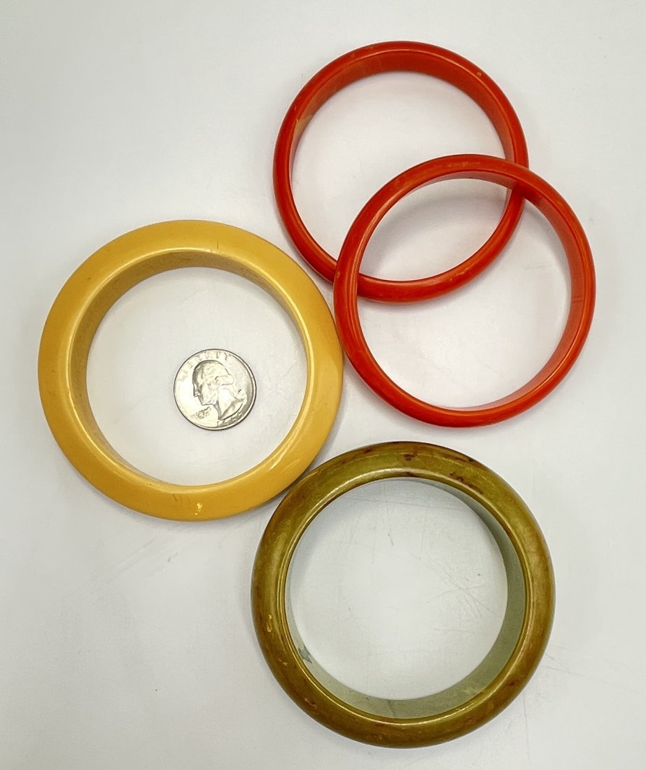 Lot of 4 Vintage Bakelite Bangle Bracelets (1 of 2)