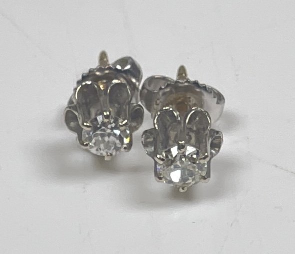 Vintage 14k White Gold Diamond Studs in Buttercup Setting: Diamonds approx .20 each, total weight 1.7 grams.