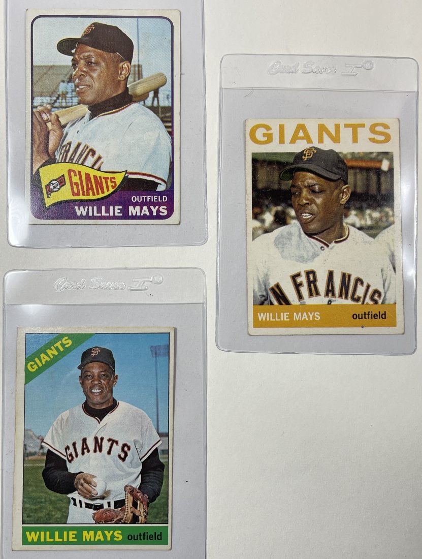 Lot of 3 Topps Willie Mays Cards (1 of 2)