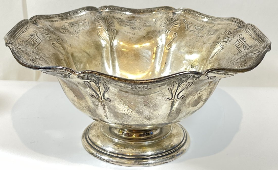 c1910 Towle Sterling Silver Center Bowl: 14.7 ozt, 10" in diameter, 4 1/2" tall.