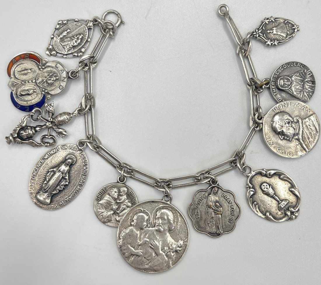 Vintage Sterling Silver Religious 11 Charm Bracelet (1 of 3)