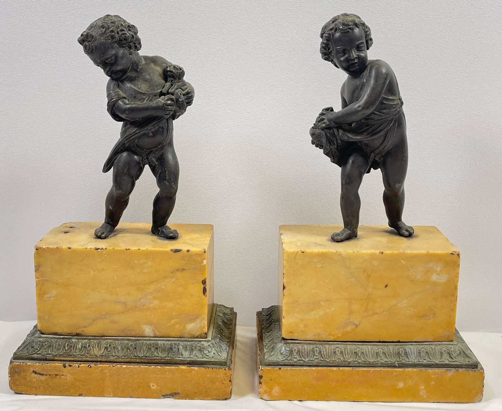 Pair of Grand Tour Bronze Depicting Children (1 of 9)