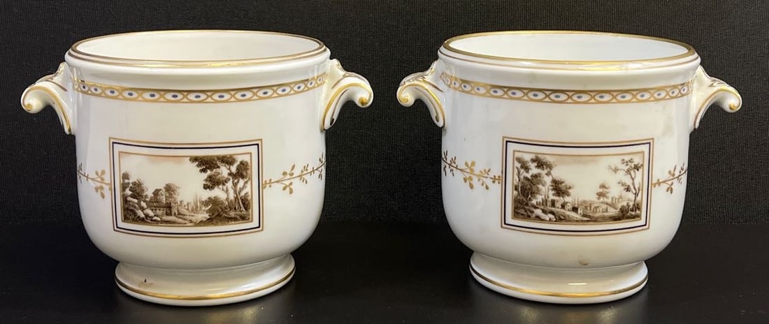 Pair of Richard Ginori Fiesole Porcelain Cachpots (1 of 5)