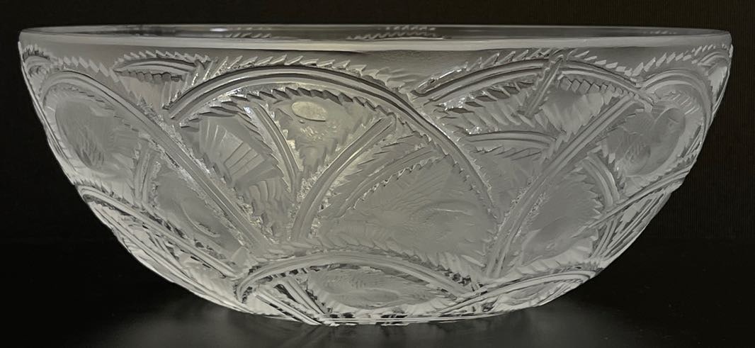 Lalique Crystal Signed Pinsons Bird Crystal Bowl: Pinsons birds and ferns frosted & clear cut crystal bowl. Birds throughout the design feature a variety of postures and expressions. Signed LALIQUE FRANCE to the underside. Measures approx. 3.75 in hi