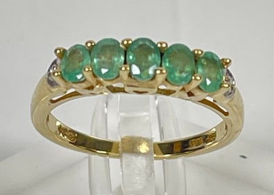 Vintage 10k Yellow Gold Emerald Ring size 7